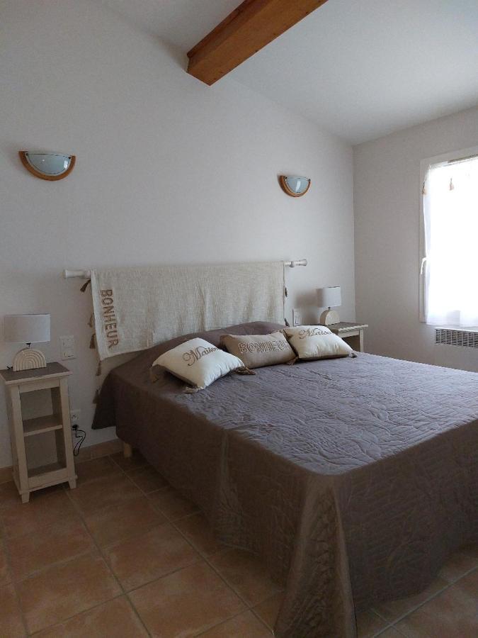 En Provence, Chez Stephanie Et Marcel Saint-Remy-de-Provence Bagian luar foto